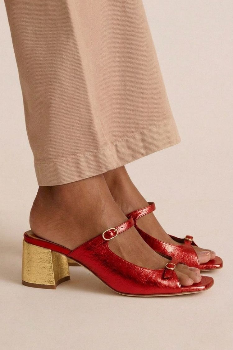 Red / US 13