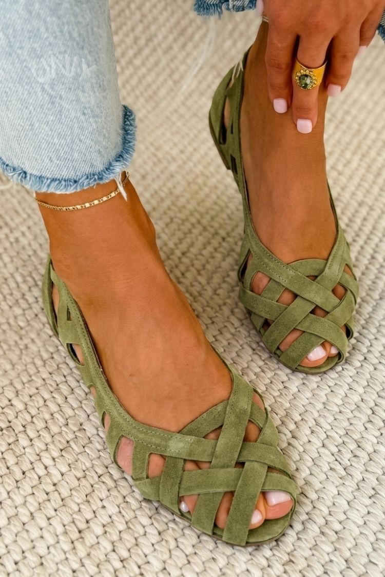Olive Green / US 13