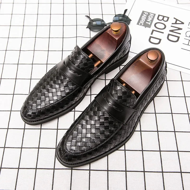 Black / US 15