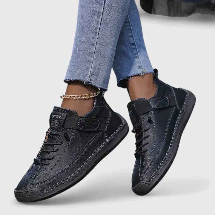 Black / US 17