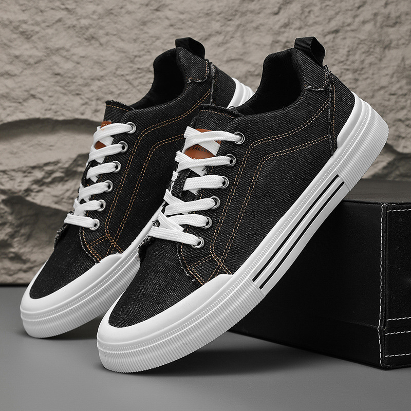 Black / US 15
