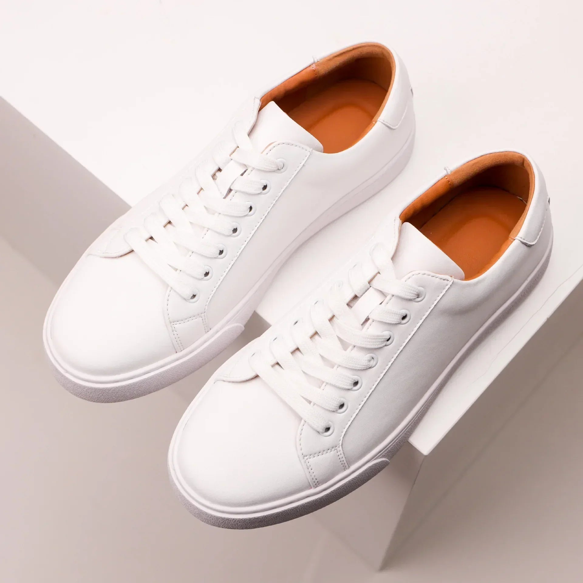 White / US 16