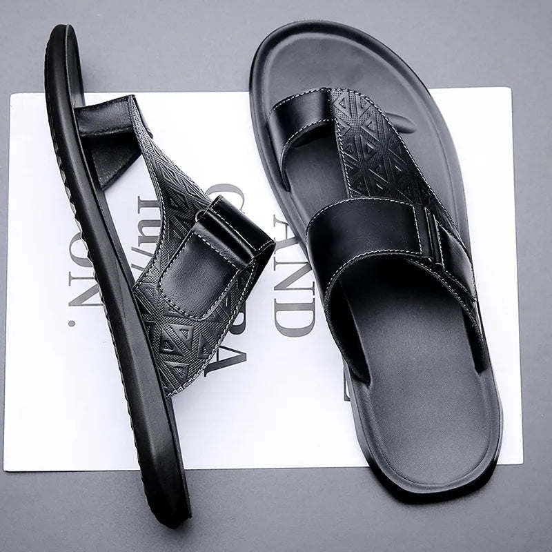Coogee men's toe-loop leather sandals in Black