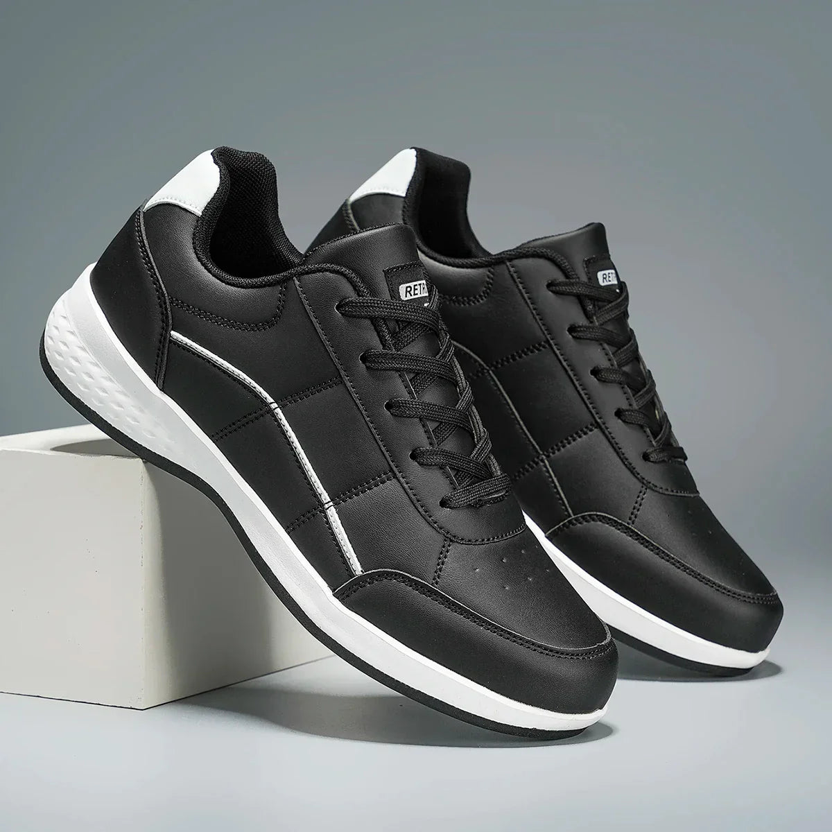 Black / US 15