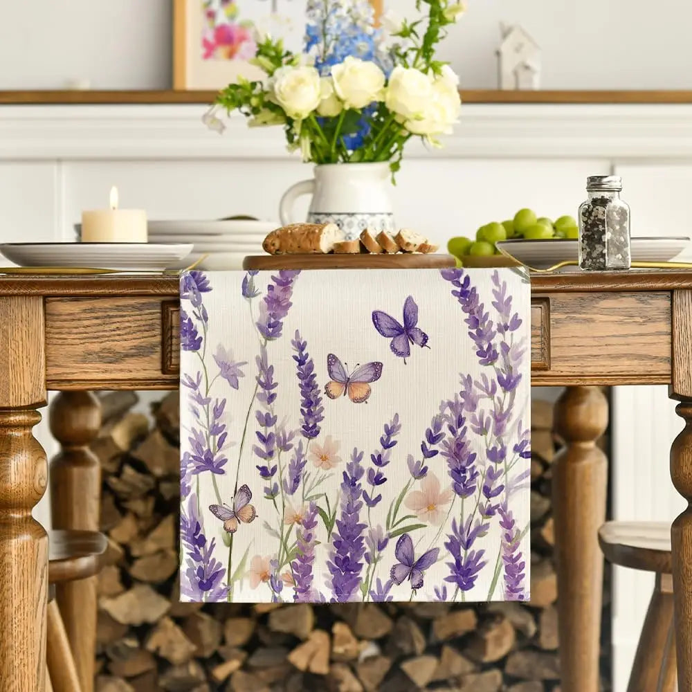 Campo runner on a rustic table