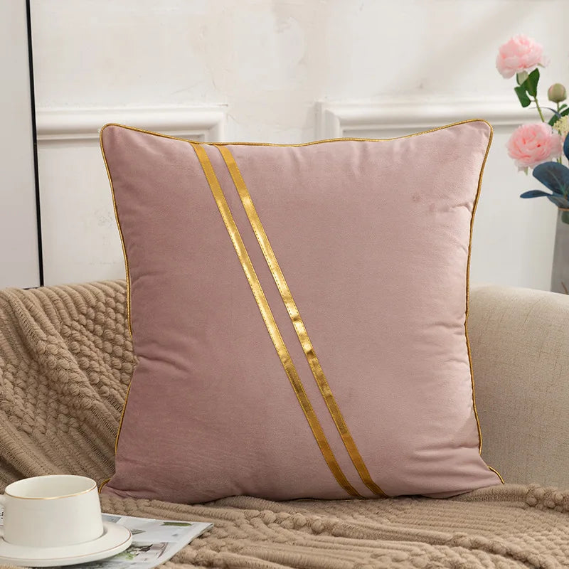 Filodoro dusty pink velvet cushion