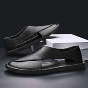 Black / US 15