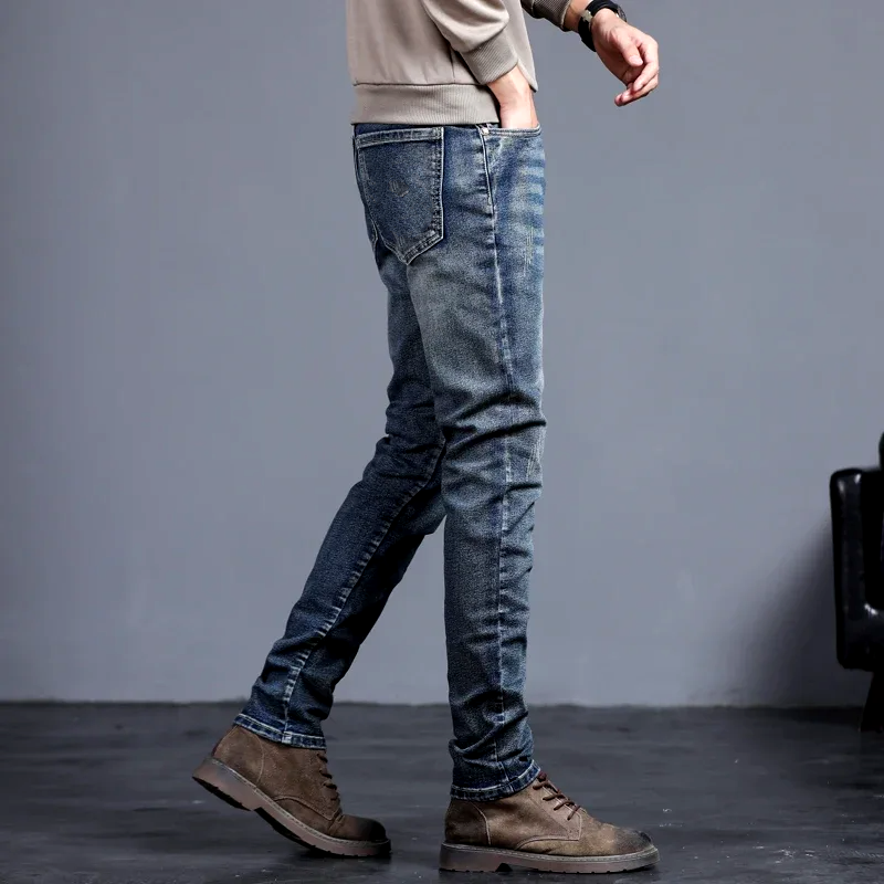 Men's denim jeans, view 4