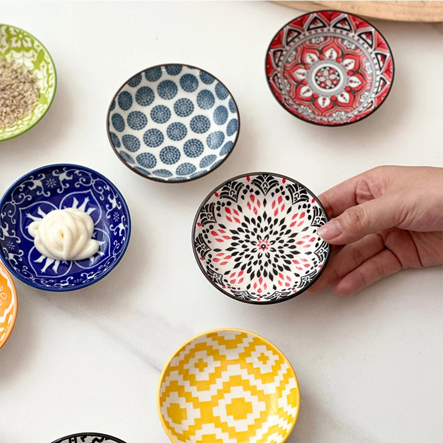 Maiolica dishes with sauces